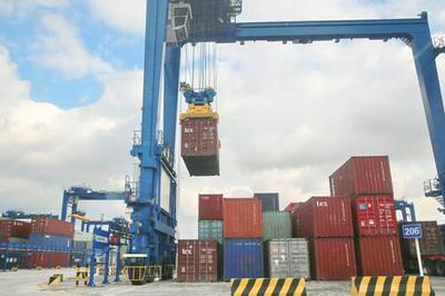 榕城外贸稳中提质，前三季度货物进出口总值达1931.7亿元，同比增长12.1%